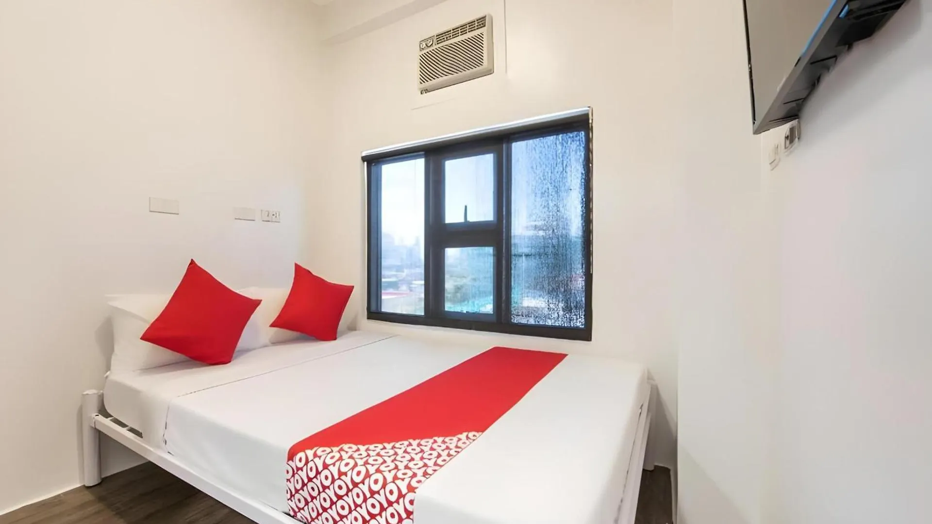 Oyo 563 Mytown New York Hotel Taguig Philippines