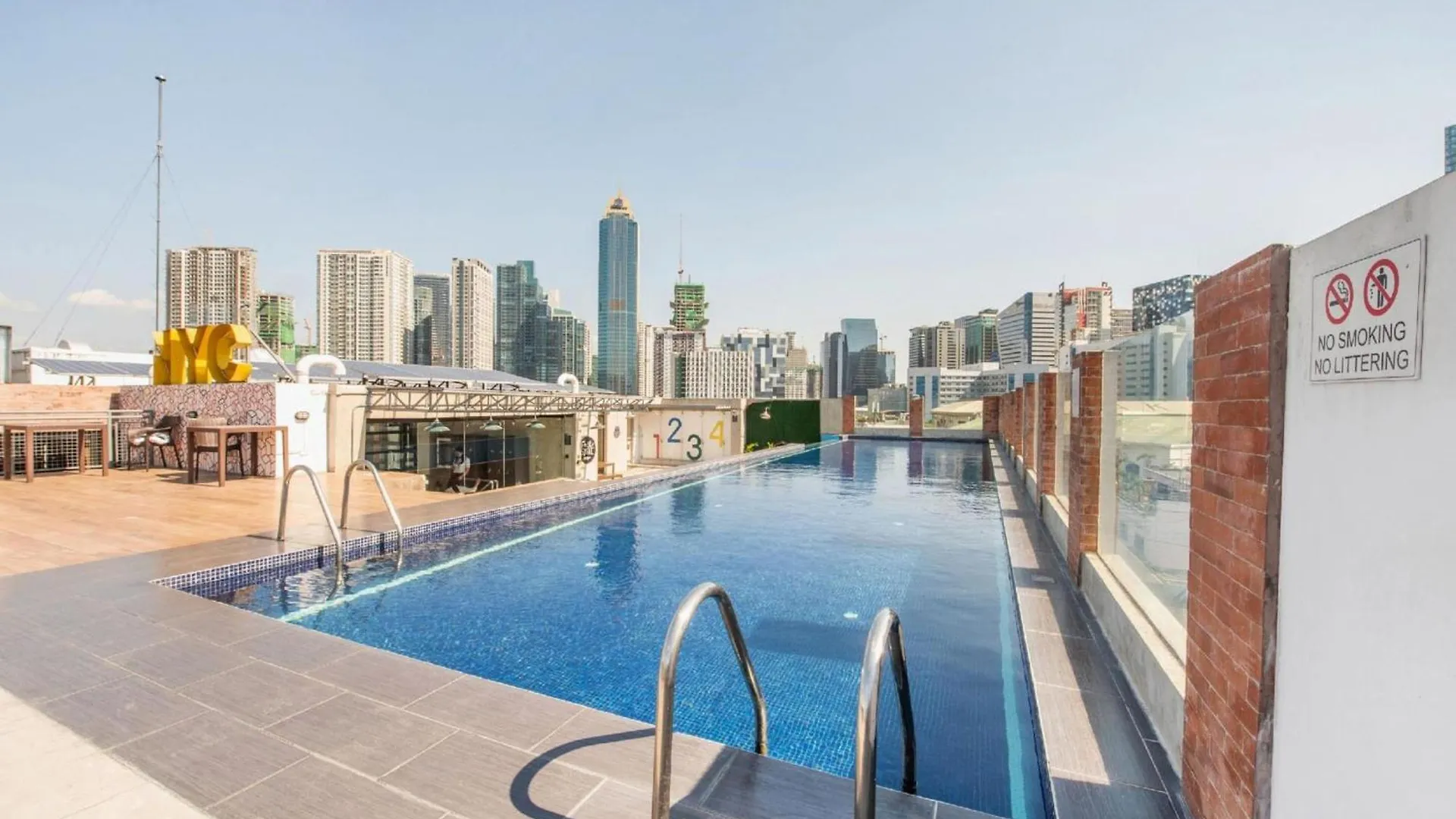 Oyo 563 Mytown New York Hotel Taguig 3*,