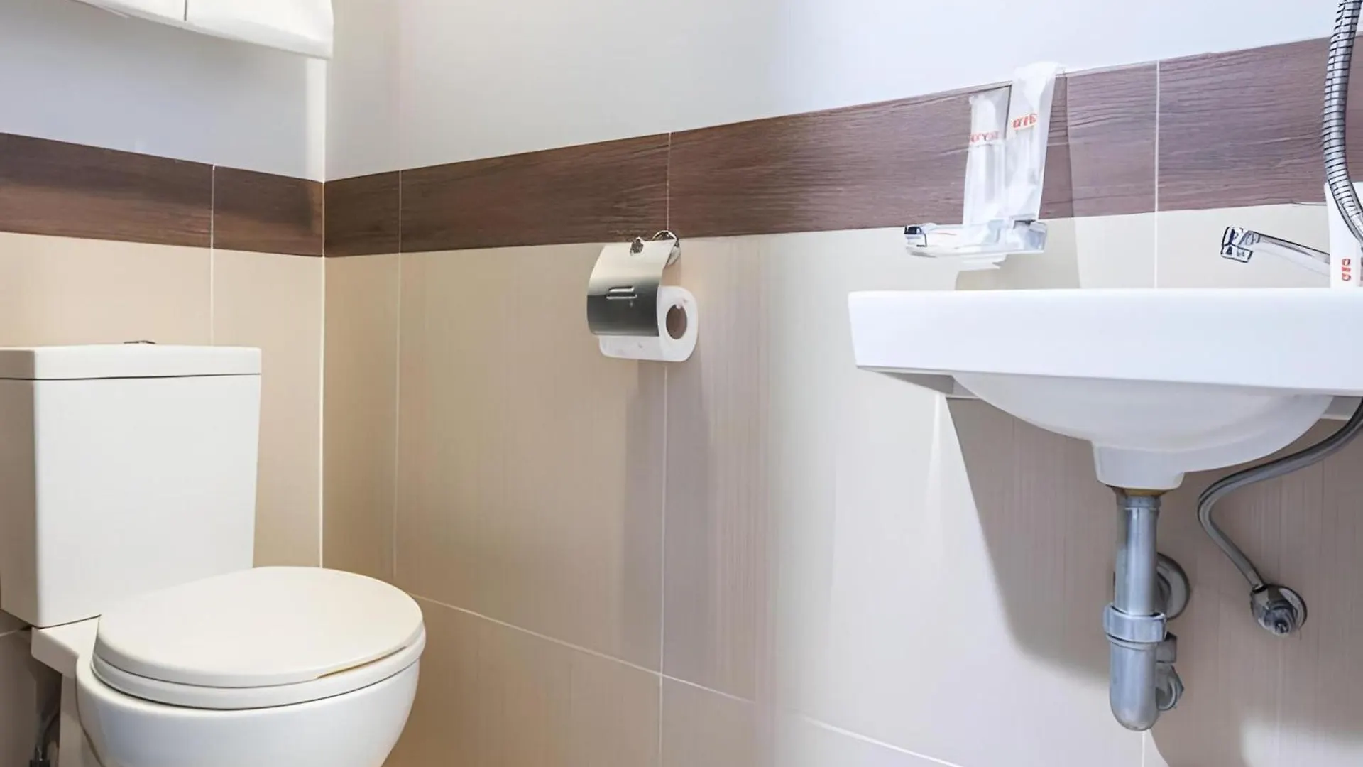Hotel Oyo 563 Mytown New York Taguig